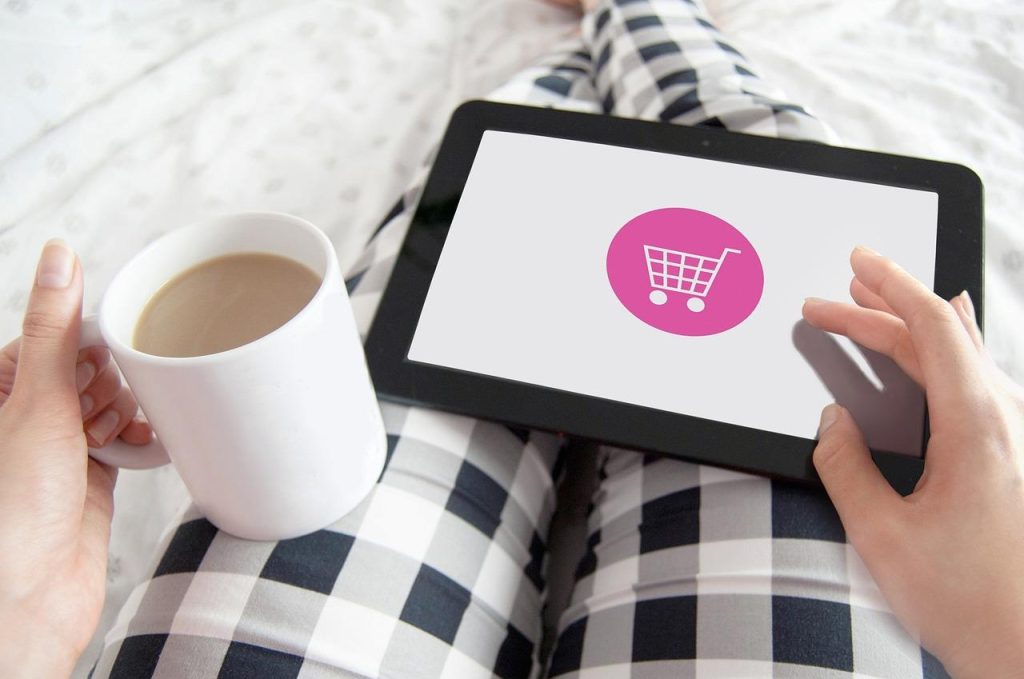 Illustratie van webdesign-elementen inclusief hosting, grafisch ontwerp en e-commerce integratie